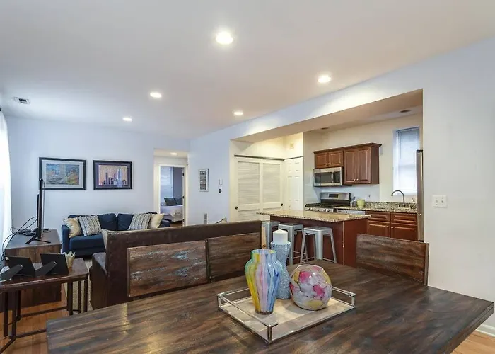 Entire Building-walk To Lincoln Park Or The Holiday home Chicago